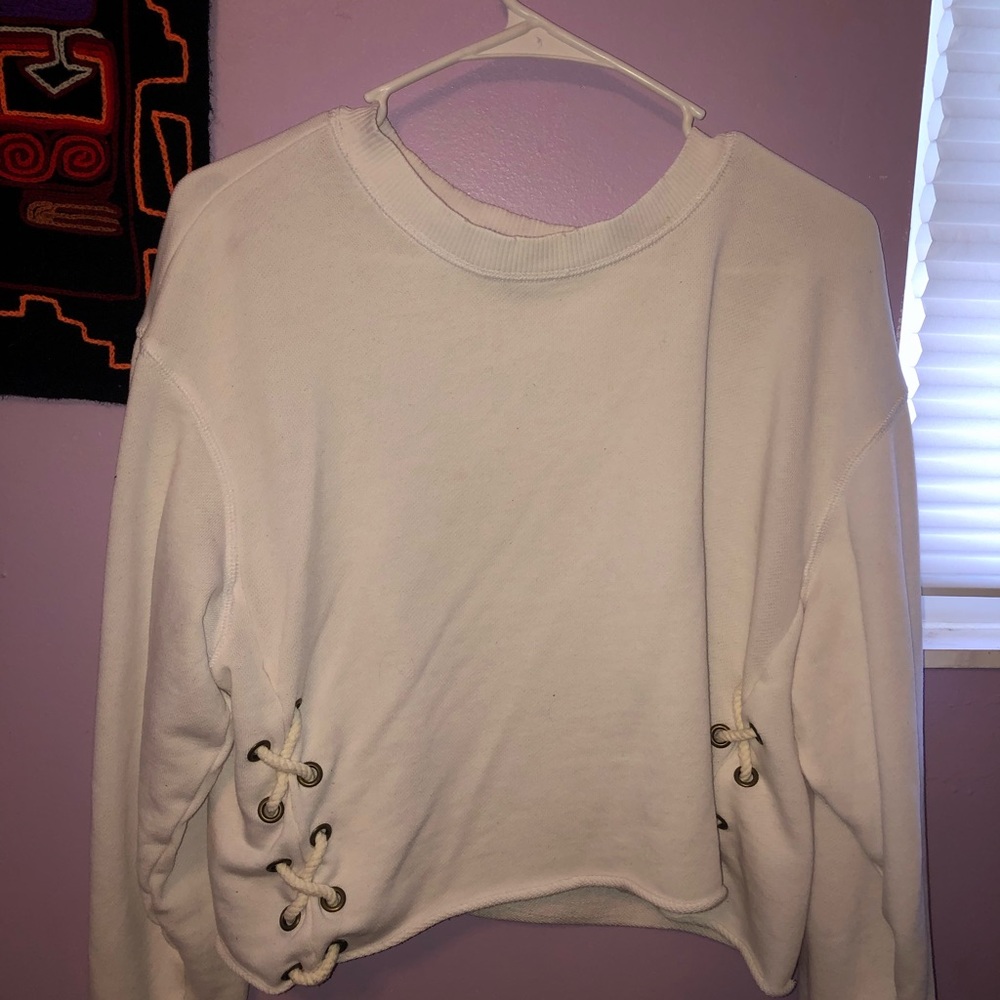 crop white crew neck
